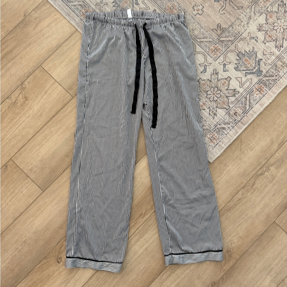 Gilligan & O’Malley Striped Black and White Women’s Pajama Pants size Medium